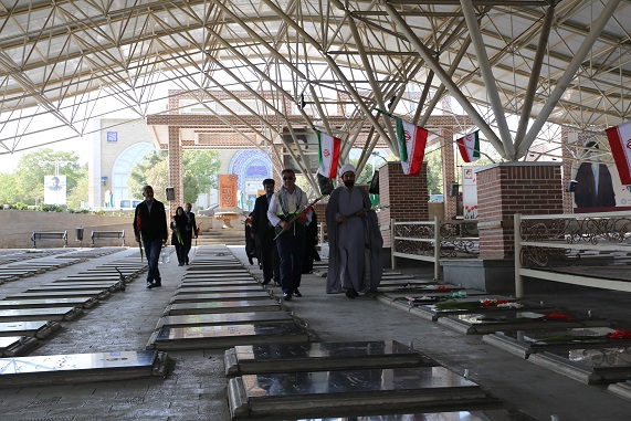 غباروبی مزار شهدا 2