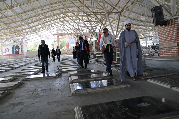 غباروبی مزار شهدا 3