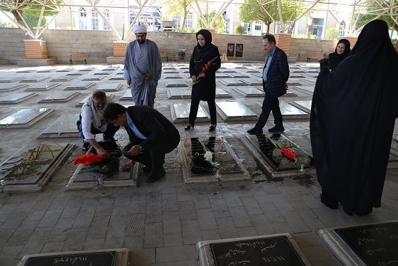 غباروبی مزار شهدا 12