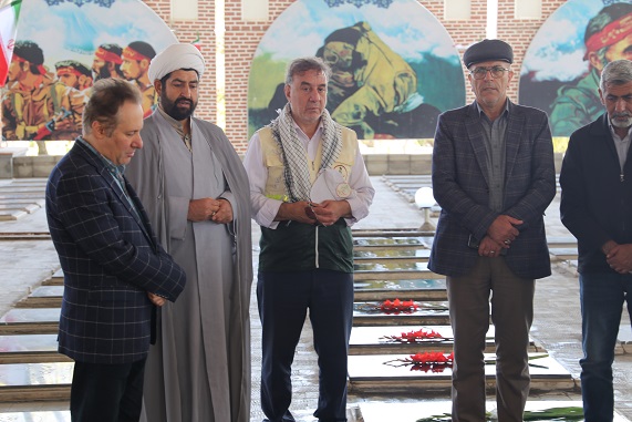 غباروبی مزار شهدا 17