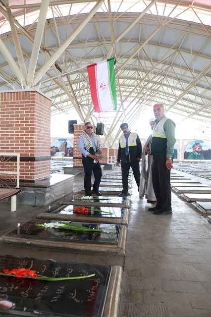 غبارروبی مزار شهدا 8