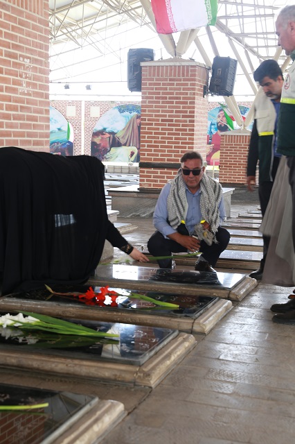 غبارروبی مزار شهدا 10