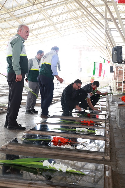 غبارروبی مزار شهدا 12