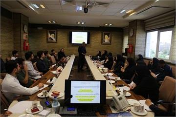 تجهیز دانش کارکنان جدید؛ کارگاه آموزشی هسته گزینش شرکت ملی نفت در پلی‌کلینیک مرکزی برگزار شد